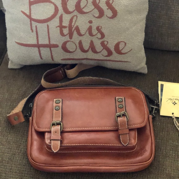 ❤️Vintage Patricia Nash Crossbody long strap❤️